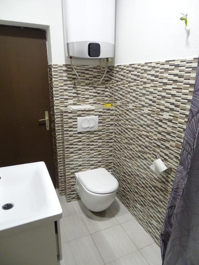 Stan Trigraci Zana Apartments מראה חיצוני תמונה