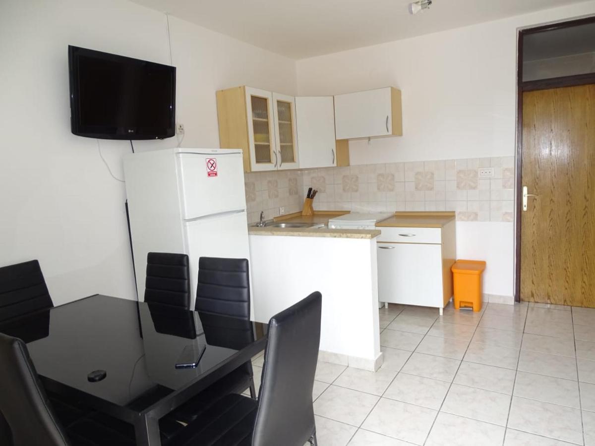 Stan Trigraci Zana Apartments מראה חיצוני תמונה